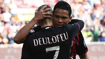 Carlos Bacca celebra su gol n&uacute;mero 13 de la campa&ntilde;a