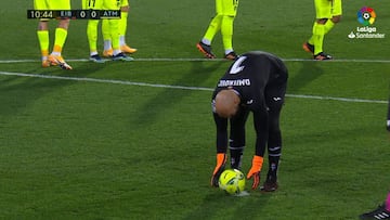 Poco ortodoxo pero efectivo: el zambombazo de Dmitrovic