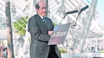 <b>¿CASO CERRADO?.</b> El deseo de Manuel Llorente es que no siga el culebrón de Villa este verano.