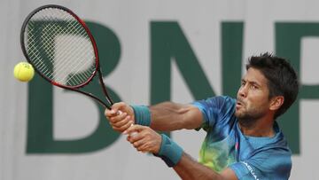 Tennis - French Open - Roland Garros - Kei Nishikori of Japan vs Fernando Verdasco of Spain - Paris, France - 27/05/16. Fernando Verdasco returns the ball. REUTERS/Pascal Rossignol