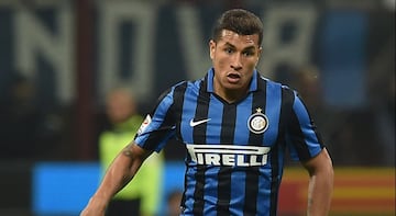 Después de una espectacular Copa América 2015. Murillo era el jugador colombiano que más rumores generaba en el mercado. Inter pagó 8 millones de euros por él y en Italia estuvo durante dos temporadas. Con el equipo de Milán disputó 69 encuentros, participó por primera vez de un torneo internacional y anotó 3 goles.