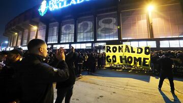 30/11/24 REAL VALLADOLID SEGUIDORES PROTESTAS CONTRA RONALDO EN EL JOSE ZORRILLA