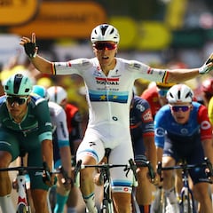 El Tour vuela a más de 50 km/h