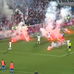 Brescia, descenso e infierno: batalla campal y jugadores amenazados con cuchillos