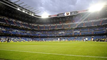 26/09/12 FUTBOL PARTIDO HOMENAJE A ALFREDO DISTEFANO
 TROFEO BERNABEU
 REAL MADRID MILLONARIOS
 ESTADIO SANTIAGO BERNABEU
 PANORAMICA VACIO POCA GENTE