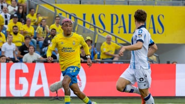 Julián Araujo apunta a un regreso con el Barcelona