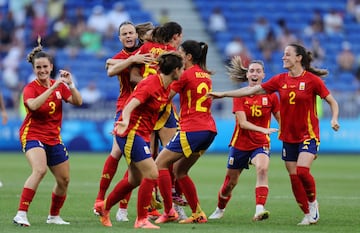 Las campeonas del mundo han sufrido de lo lindo, pero han derrotado a Colombia en la tanda de penaltis y ya están en semifinales.