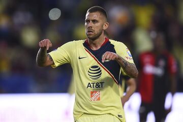 Lo trajo el América para hacerle sombra a André-Pierre Gignac. Al igual que el jugador de Tigres, su último equipo fue el Olympique de Marsella.