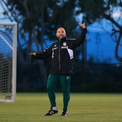 Quién es Pedro López Ramos, el seleccionador de México en la Copa Oro Femenina