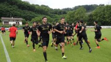 Los jugadores del Eibar, en un entrenamiento.