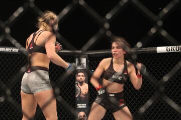 La única pelea femenina del UFC Chile que no terminó en knockout, enfrentó a la venezolana Verónica Macedo con la estadounidense Andrea Lee. La victoria de la norteamericana fue escogida como la mejor de la noche.