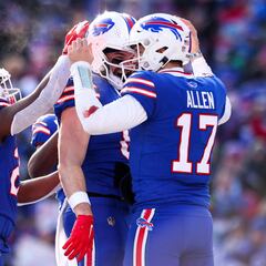 Los Bills sobreviven a unos revoltosos Dolphins