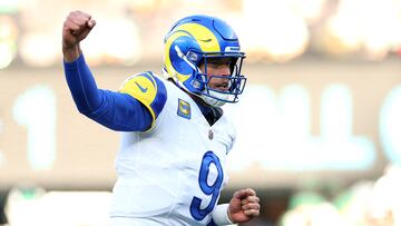 EAST RUTHERFORD, NEW JERSEY - DECEMBER 22: Matthew Stafford #9 of the Los Angeles Rams celebrates a touchdown by teammate Kyren Williams #23 during the second quarter against the New York Jets at MetLife Stadium on December 22, 2024 in East Rutherford, New Jersey. Luke Hales/Getty Images/AFP (Photo by Luke Hales / GETTY IMAGES NORTH AMERICA / Getty Images via AFP)