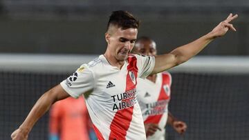 Agustín Palavecino en un partido de River Plate