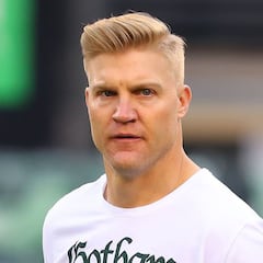 Texans entrevistan a Josh McCown para vacante de head coach