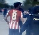 Esta secuencia lo va a romper en las redes: Saúl, un antidisturbios y un hincha