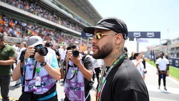 Neymar en el Circuit de Catalunya en Montmelo (Photo by Josep LAGO / AFP)