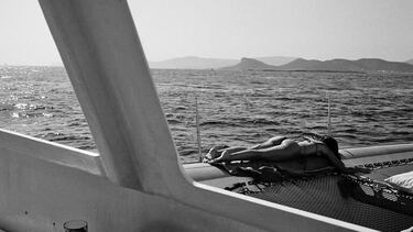 Vinicius Jr hits the beach with friends: the rich and famous on vacation