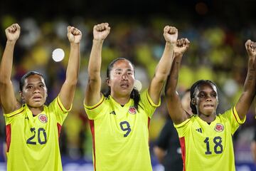 La Selección Colombia Femenina goleó en su debut de Copa América a Paraguay.