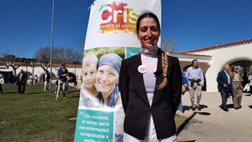 Cristina, en el hipódromo de La Zarzuela antes de una carrera, colaborando con la Fundación CRIS contra el Cáncer.