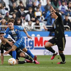 Aprobados y suspensos del Depor: Villares y Soriano aguantan el fuerte