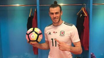 Bale respira con Gales: hat-trick para superar el récord de Rush