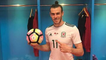 Bale respira con Gales: hat-trick para superar el r¨¦cord de Rush
