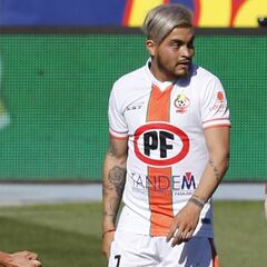 La increíble marca goleadora que consiguió Larrivey en la U