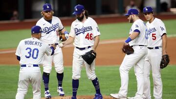 Ambos serpentineros inexperimentados fueron responsables de la derrota de los Dodgers en el juego 2 de la Serie Mundial. No obstante, el club los respalda.