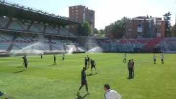 El Bayern entrenó en Vallecas