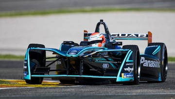 Piquet, en Cheste con Jaguar.