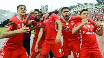 El estratega del Benfica, Rui Vitoria, considera simpático que el mexicano sacara la máscara de un luchado, aunque reconoció que le preocupó que lo amonestaran.