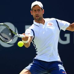 Djokovic supera su estreno ante Muller y avanza a octavos