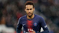 (FILES) In this file photo taken on May 4, 2019 Paris Saint-Germain&#039;s Brazilian forward Neymar looks on during the French L1 football match between Paris Saint-Germain (PSG) and OGC Nice at the Parc des Princes stadium in Paris. - Neymar failed to sh