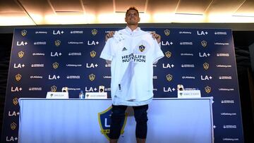 La escuadra angelina dio a conocer que el delantero mexicano, Javier 'Chicharito' Hernández estará en el opening de una nueva zona en el estadio.