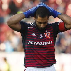 Johnny lidera los 9 futbolistas que vencen contrato en la U