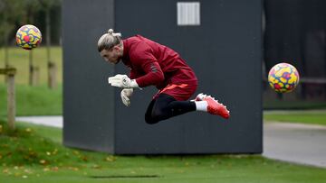 Karius 'levita' en la nueva ciudad deportiva del Liverpool