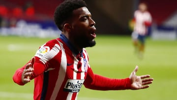Thomas Lemar celebra el 1-0 en el Atlético-Valladolid.