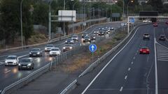 Una fila de vehículos en la carretera A3 desde el kilómetro 19, el último día de la Operación ‘Retorno del verano’, a 28 de agosto de 2022, en Madrid (España). La Dirección General de Tráfico (DGT) puso en marcha el viernes 26 y hasta hoy una serie de medidas de regulación, ordenación y vigilancia del tráfico dentro de la Operación Especial de Tráfico 'Retorno del verano 2022', con el objetivo de dar cobertura a los 4,9 millones de desplazamientos de largo recorrido que se han previsto para este fin de semana. (EDITOR'S NOTE: Image pixelated to obscure identities)
28 AGOSTO 2022;OPERACIÓN TRÁFICO;COCHES;RETORNO VERANO;DGT;PIXELADA
Gustavo Valiente / Europa Press
28/08/2022