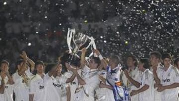 <b>EL PESO DE LA LIGA 32. </b>Los récords de puntos (100) y de goles (121) han devuelto al Madrid el favoritismo por la Liga en las apuestas.