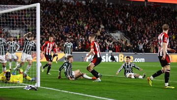More late drama in the Premier League