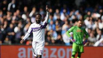 NAPLES, ITALY - APRIL 10: Jonathan Ikone of Fiorentina celebrates after scoring their side's second goal prior to the Serie A match between SSC Napoli and ACF Fiorentina at Stadio Diego Armando Maradona on April 10, 2022 in Naples, Italy. (Photo by Francesco Pecoraro/Getty Images)