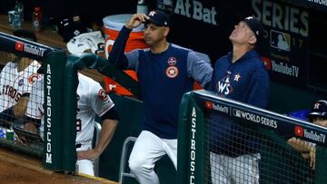 Cora fue despedido por Boston en enero tras darse a conocer su participación en el esquema de robo de señas de Houston, junto con el expelotero Carlos Beltrán.