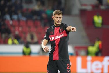 Stanisic: “Es una pena que Xabi Alonso se quede aquí”