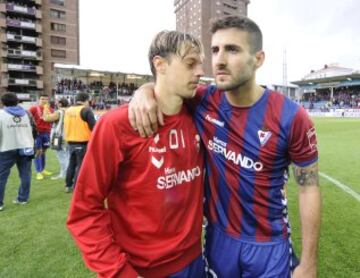  El Eibar consumó su descenso a la Liga Adelante a pesar de ganar este sábado por 3-0 al Córdoba