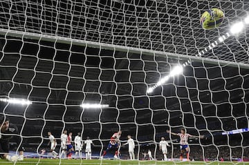 Giménez celebró así su gol.