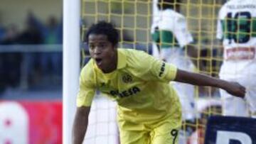 Gio hace cuatro goles en 28' en el 'bolo' ante el Mitra indonesio