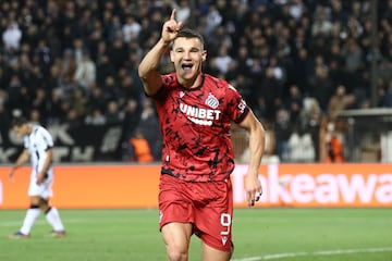 Jutglà celebra un gol con el Brujas.