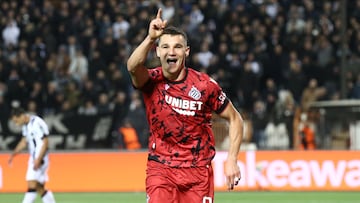 Ferran Jutglà celebra uno de sus goles frente al PAOK