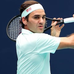 Federer contesta a Tsitsipas: "No hay trato preferencial, sólo nos conocen mejor"